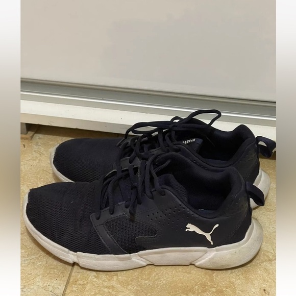 PUMA  Women's Running Shoes Soft Foam Athletic Sneakers Blue  Size 7.5 - Picture 2 of 9